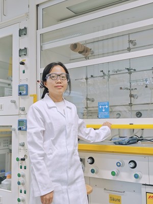 Yan Zhang